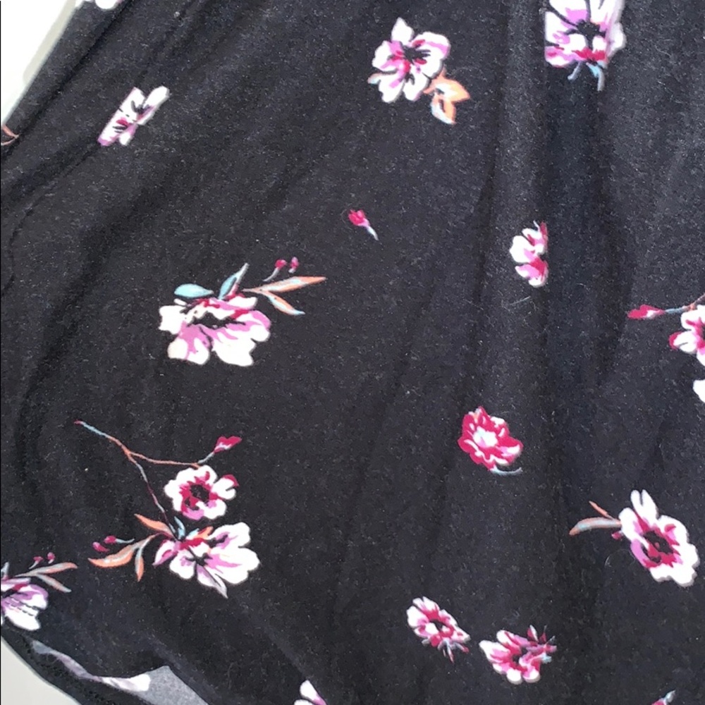 ✨ Floral Romper - Picture 3 of 6